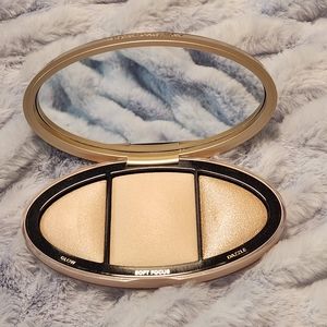 Too Faced Turn Up the Light Palette, Light